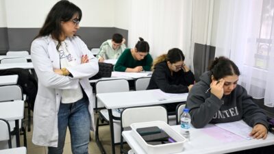 Bornova Belediyesi Gençlik Eğitim Merkezi (BELGEM), ilçedeki öğrencilerin sınav stresini