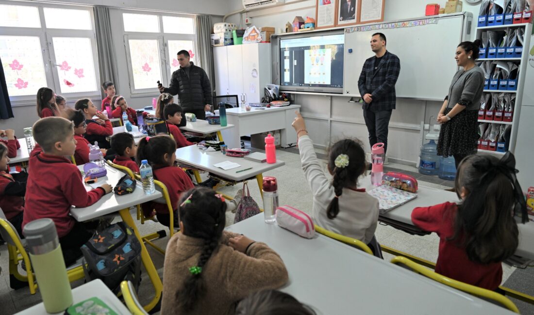Bornova Belediye Başkanı Ömer Eşki, 2. Sınıf öğrencilerinin Hayat Bilgisi