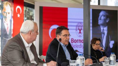 CHP Genel Başkan Yardımcısı Yankı Bağcıoğlu, Bornova’da düzenlenen panelde partinin
