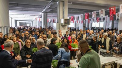 Bornova Belediyesi, Ekolojik Kent Yerel Tohum Merkezi’nde vatandaşlara 220 bin