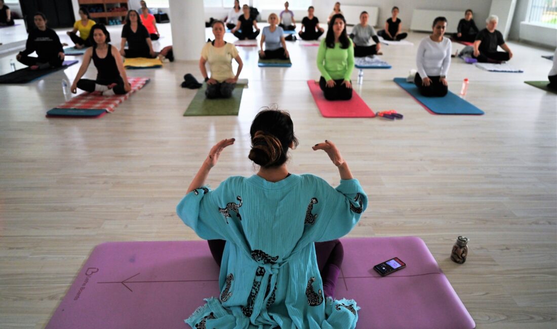 Bornova Belediyesi Spor İşleri Müdürlüğü tarafından kadınlara yönelik olarak düzenlenen