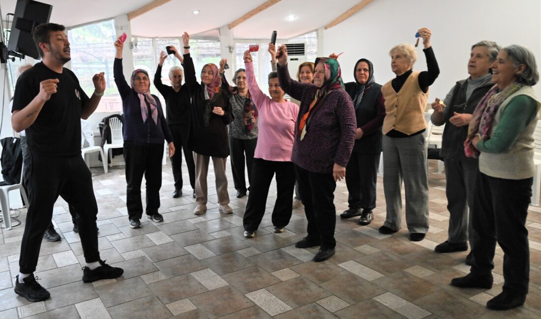 Bornova Belediyesi’nin hayata geçirdiği Sağlıklı Yaş Alma Eğitim Programları, ileri