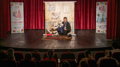 İzmir Çocuk ve Gençlik Tiyatroları Festivali kapsamında Bornova Belediyesi’nin ev