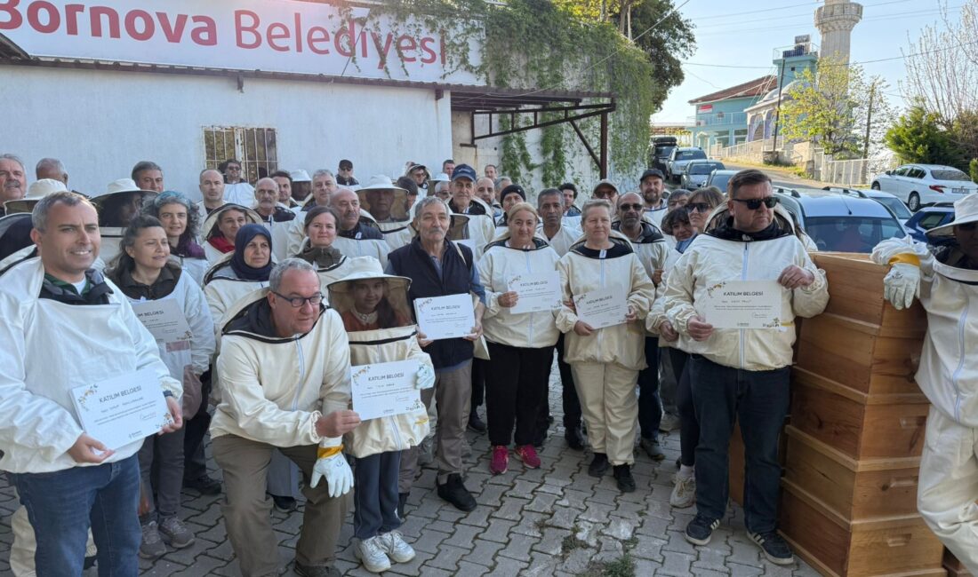 Bornova Belediyesi’nin düzenlediği 10. Arıcılık Kursu, 56 saatlik teorik ve