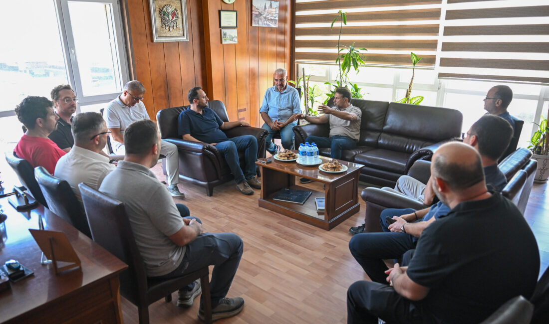 Bornova Belediye Başkanı Ömer Eşki, 3. Sanayi Sitesi’ni ziyaret ederek